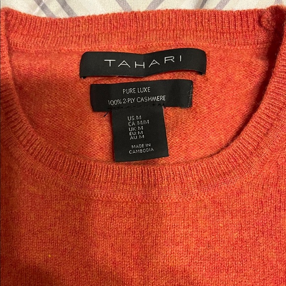 Tahari Woman 100% 2ply Cashmere Crewneck Sweater in Burnt Orange - Picture 2 of 9